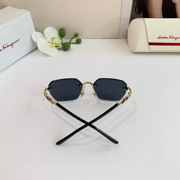 Valentino Black Sunglasses, A Mark of Luxury main image 5